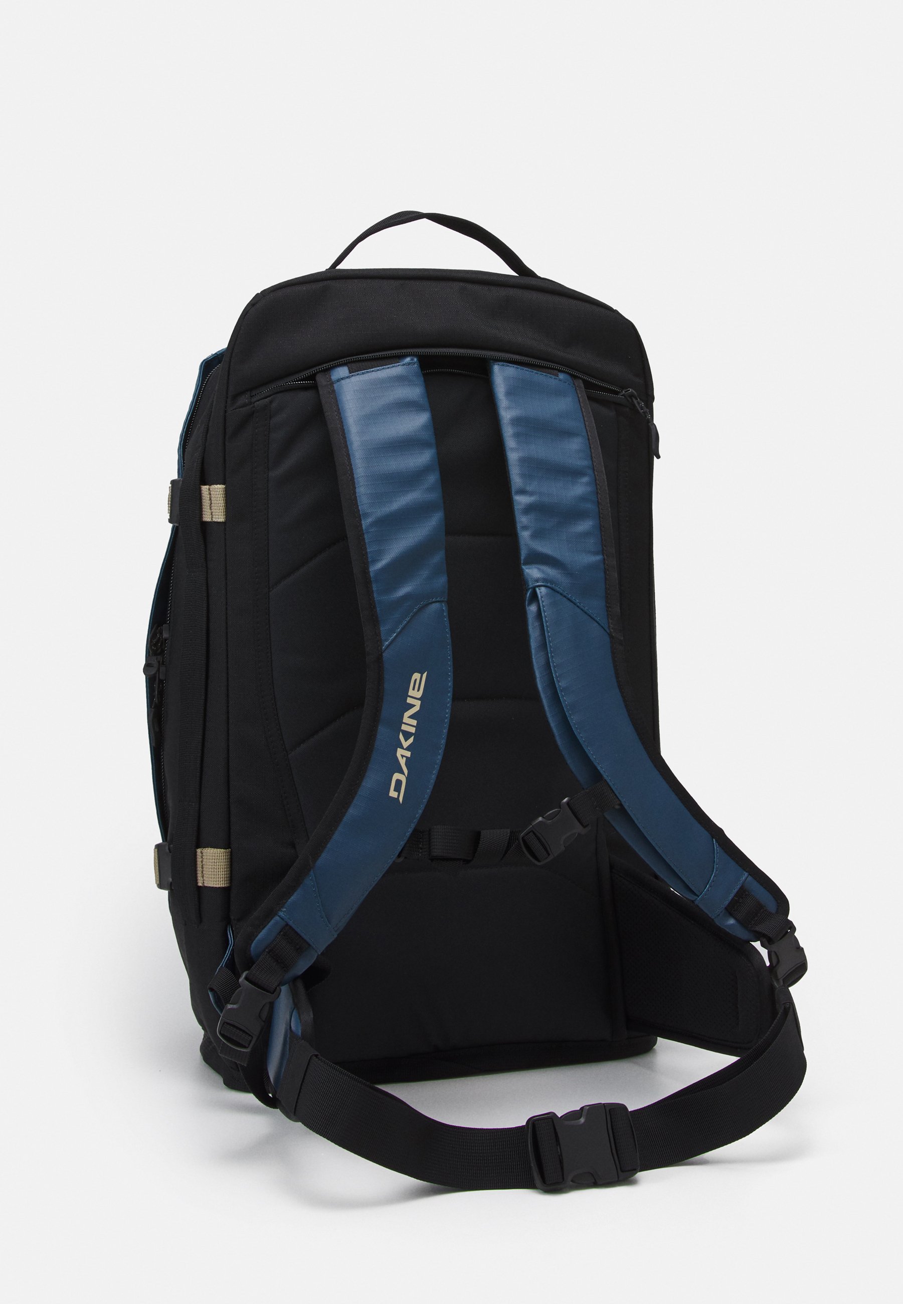 dakine ranger travel pack