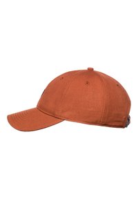 Gorra de color óxido hecha de tela suave, con un visor curvado, seis paneles, ojales de ventilación y una pequeña etiqueta con logo en el lateral.