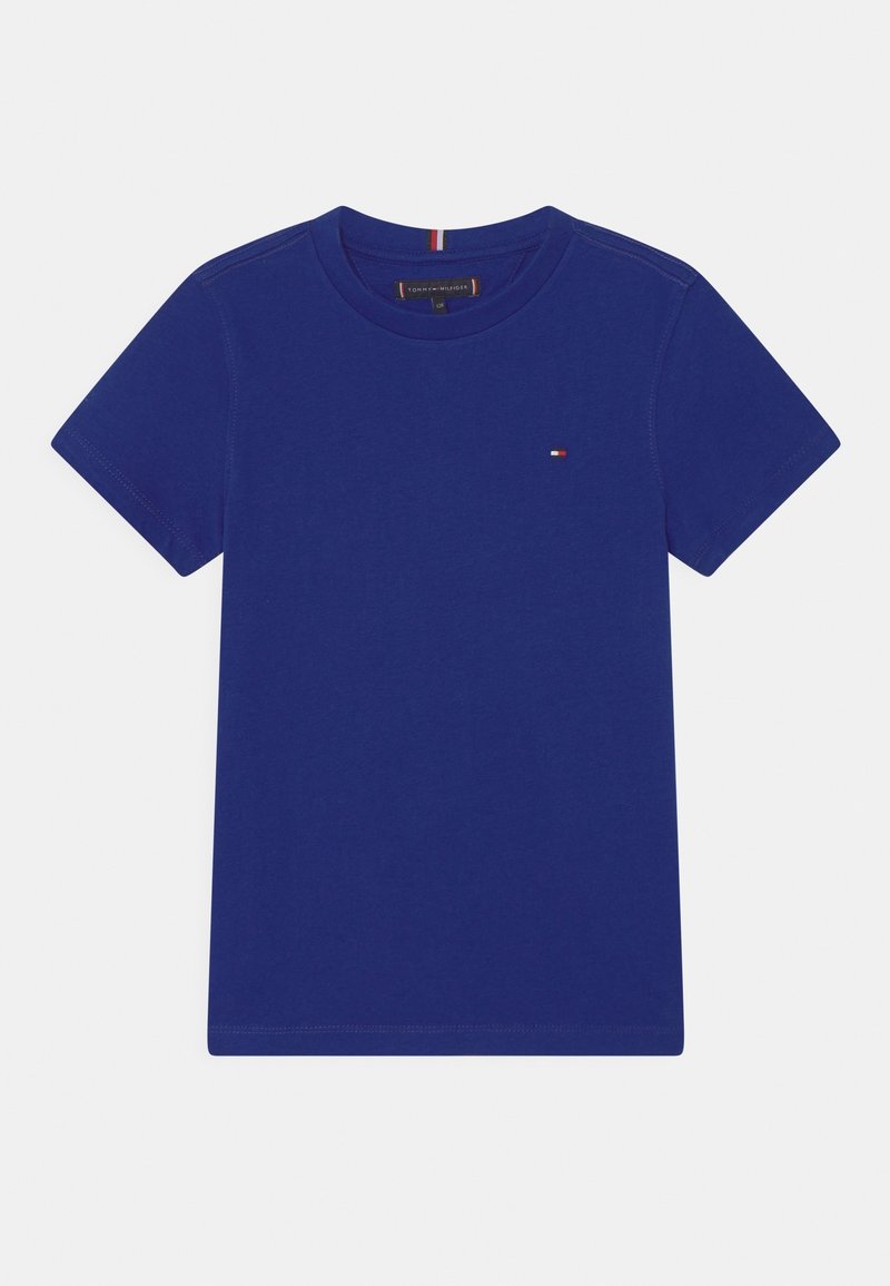 T-shirt blu a maniche corte in cotone, con collo rotondo e un piccolo logo in evidenza sul petto. Texture liscia, vestibilità regolare.