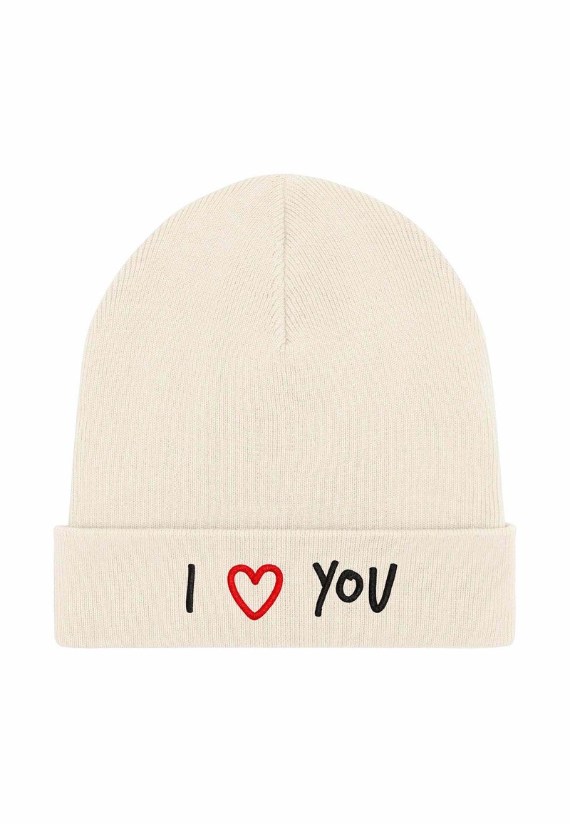 Berretto beige lavorato a maglia con risvolto. Presenta la scritta "I ❤️ YOU" ricamata in rosso e nero, dalla texture morbida e dalla forma aderente.