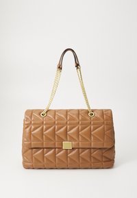 Nem kiválasztott, terra