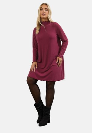 CASUAL - Strickkleid - dark pink