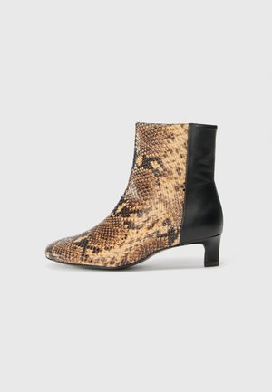 ASTRID 283 - Classic ankle boots - black/beige