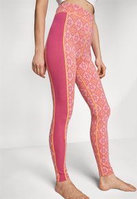 Kari Traa ROSE HIGH WAIST PANT - Pagrindo sluoksnis - bright pink