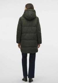 Vero Moda VMGRETAKYLIE COATED NOOS - Abrigo de invierno - peat