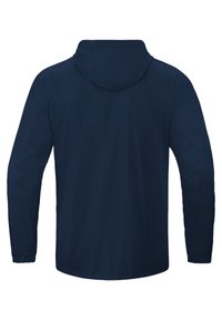 Jaqueta leve azul-marinho com capuz, mangas longas, punhos elásticos e um corte descontraído. Tecido suave sem padrões ou detalhes visíveis.