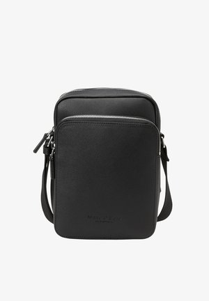 Sac bandoulière en cuir noir avec deux compartiments zippés et une sangle réglable, surface texturée et logo discret sur la poche avant.