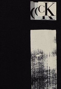 Calvin Klein Jeans GLITCHED MONOGRAM - Triko s potiskem - black