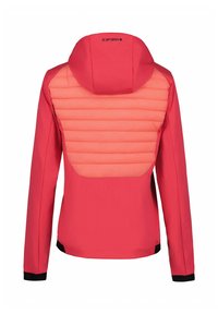 Rød udendørsjakke med en quiltet pink rygpanel, hætte og sorte manchetter. Har en slank pasform og er fremstillet af vandafvisende materiale.