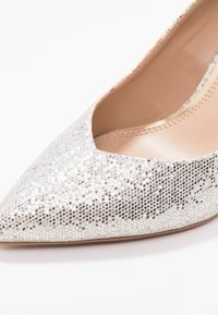 Head over Heels by Dune Decolleté - gold-coloured