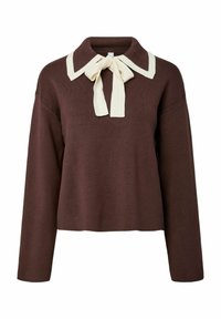 Brun strikkegenser med hvit krage og sløyfe. Har lange ermer og en avslappet passform. Glatt tekstur, enkelt design.