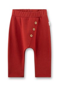 Rote Babyhosen mit elastischem Bund und drei Holzknöpfen, die diagonal an der Vorderseite rechts angeordnet sind.