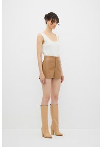 adL HIGS WAIST  - Shorts - light camel