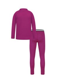 Fuchsia Langarmoberteil und Leggings-Set aus weichem, strukturiertem Stoff. Das Oberteil hat einen hohen Kragen; die Leggings haben einen gestreiften Bund.