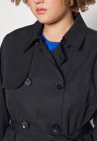 ONLY Carmakoma CARVALERIE  - Trenchcoat - black