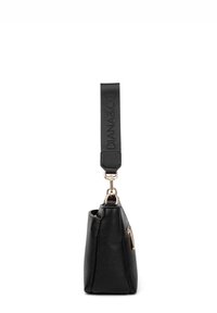 Borsa a tracolla in pelle nera con finitura testurizzata, dotata di una tracolla removibile incisa con "DIANA & CO" e dettagli con zip in tono oro.