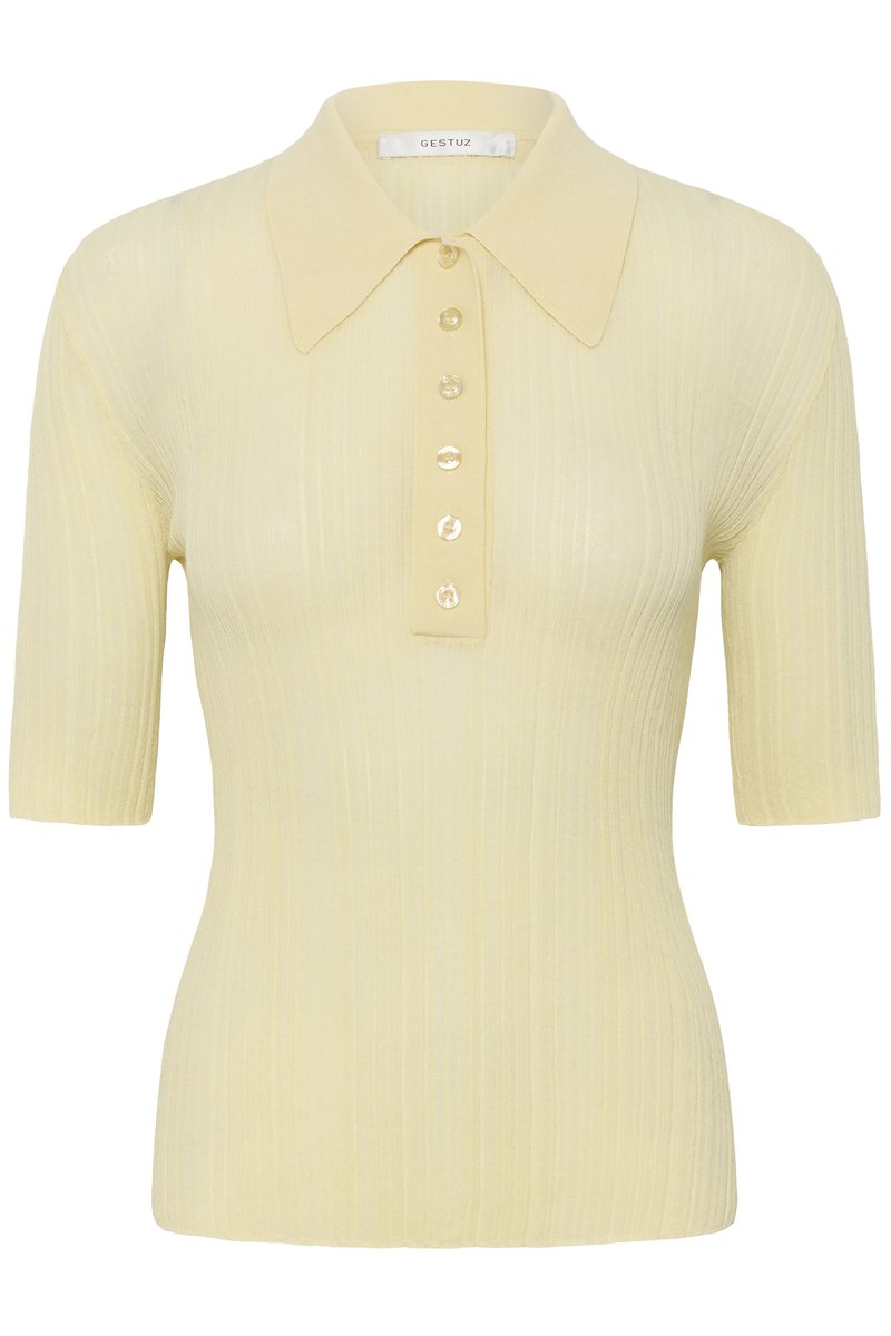 Polo à manches courtes côtelé jaune clair avec six boutons sur le devant et un col pointu.