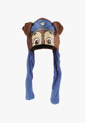 Chapeau en polaire bleu et marron avec des oreilles et un visage de chien. Comprend de longues bavettes bleues. Texture douce, thème de personnage ludique et détails cousus.