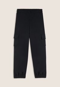 Pantalons cargo noirs avec taille élastique et poignets élastiques, dotés de poches à rabat de chaque côté.