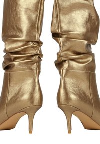 LOLA CASADEMUNT Botas - gold
