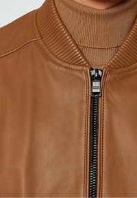BOSS Skinnjacka - brown