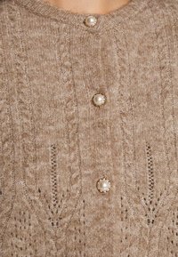 Object JOPHELIA - Gilet - fossil