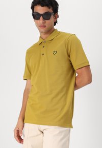 Lyle & Scott Polo marškinėliai - gold coloured