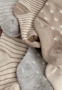 Next 7 PACK REGULAR FIT - Ponožky - neutral star stripe