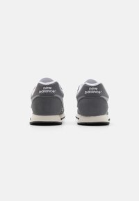 New Balance GM500LCR UNISEX - Sneakers low - grey