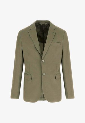 Blazer pour homme vert olive avec revers crantés, deux boutons à l'avant, deux poches à rabat et une poche poitrine passepoilée, présenté sur un fond blanc.