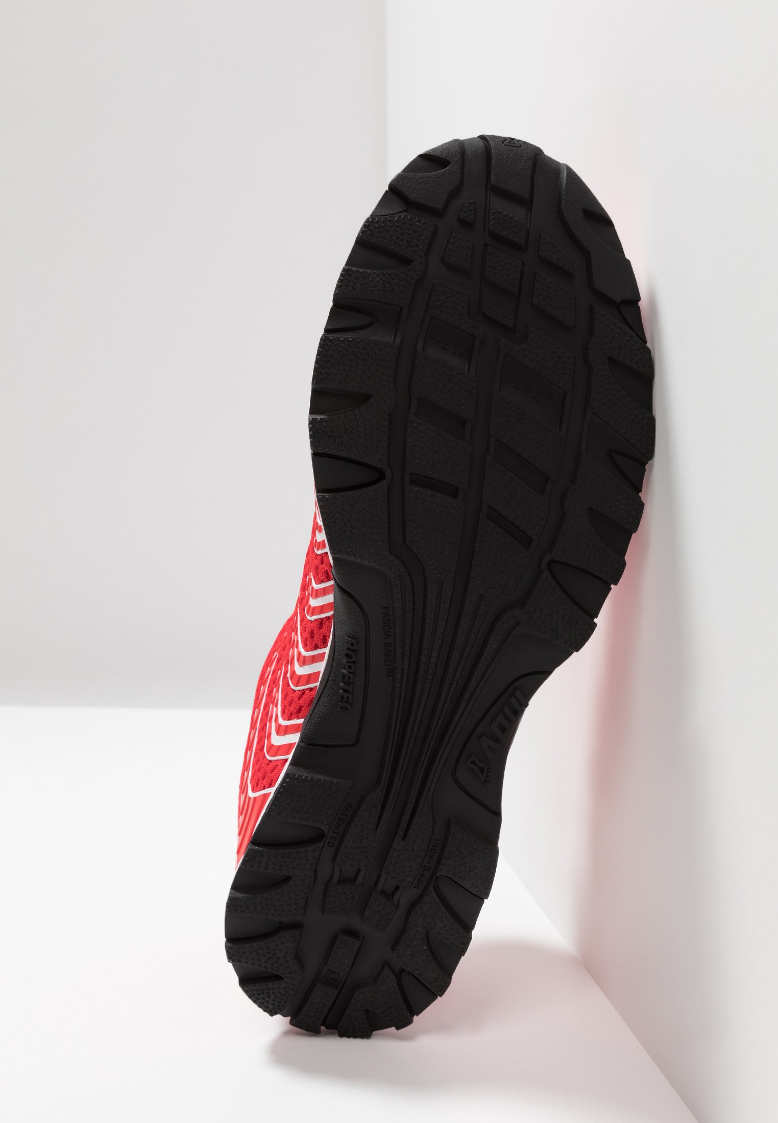 Inov 8 F LITE 230 V2 Treningssko redwhite Zalando.no Inov 8 F LITE 230 V2 Treningssko redwhite Zalando.no