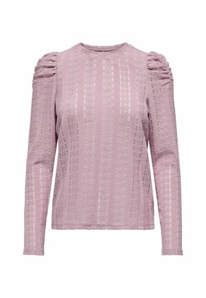 Jasnofioletowa bluzka z długim rękawem, z teksturowanymi pionowymi paskami koronkowymi w kwiatowy wzór oraz subtelnymi bufiastymi ramionami.