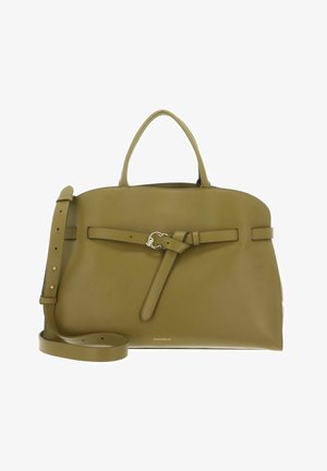 Sac à main en cuir vert olive avec double poignée, bandoulière réglable et ceinture décorative à nœud sur le devant.