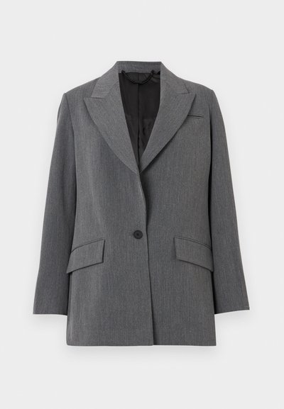 Blazer gris avec un tissu texturé, col à crans, deux poches avant, fermeture à un bouton et doublure intérieure noire.