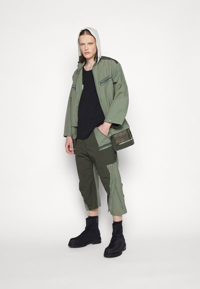 C.O.L VOLADOR PANTS - Παντελόνι cargo - braun/green