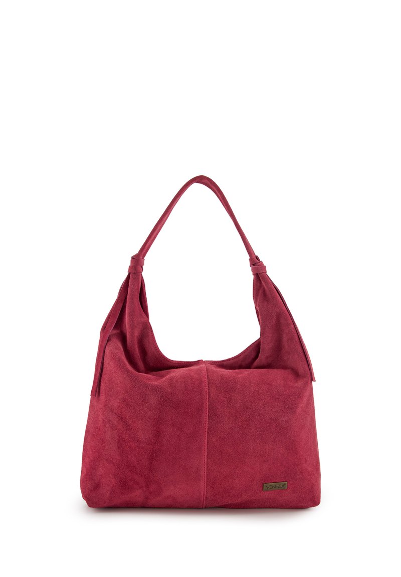 Suede-Handtasche in Dunkelrot mit einem lässigen Design, ausgestattet mit einem geflochtenen Tragegriff und einem Logo-Element auf der Vorderseite. Glatte Textur.