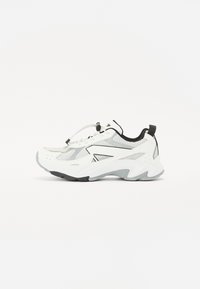 ARKK Copenhagen - FORMA RUNNER UNISEX - Baskets basses - white/silver Image miniature 1