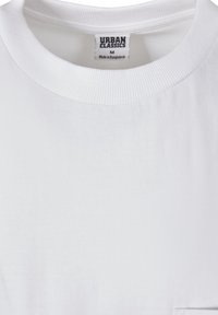 Urban Classics HEAVY BOXY POCKET TEE - Jednoduché tričko - white