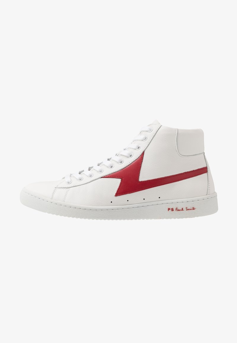 Baskets montantes blanches avec un motif d'éclair rouge sur le côté et "PS Paul Smith" écrit sur la semelle.
