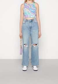 Monki Jeans relaxed fit - bleached denim