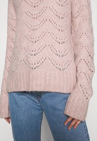 Pieces Stickad tröja - pink