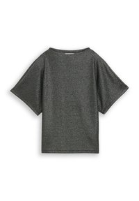 Krátky rukáv top v tmavej sivej farbe, ktorý má textúrovanú, lesklú tkaninu. Kockovitý strih s širokým výstrihom a spadnutými ramennými švami.