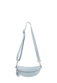 Borsa a tracolla in pelle azzurro chiaro, a forma di mezzaluna, con chiusura a zip e un dettaglio a frange. Presenta una tracolla regolabile e una superficie testurizzata.
