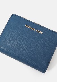 MICHAEL Michael Kors SNAP COIN BILLFOLD - Portefeuille - chambray