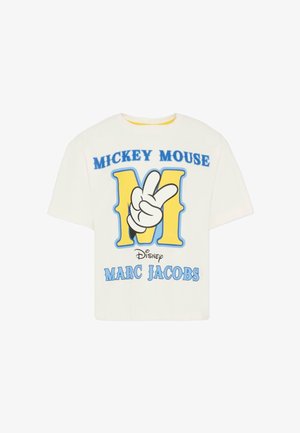 Biała bawełniana koszulka z dużą grafiką ręki Myszki Miki wykonującej znak pokoju oraz tekstem w niebieskim i żółtym kolorze. Skrócony fason.