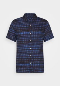 Korte mouw shirt in een donkerblauw en zwart geruit patroon, met een kraag en zeven contrasterende knopen. Gladde stoftextuur.