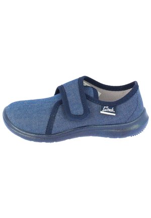 Blauer Stoff-Schlupfschuh mit Klettverschluss, runder Zehenpartie und strukturiertem Profil für besseren Halt. Mit Logo an der Seite und kontrastierendem dunklem Besatz.