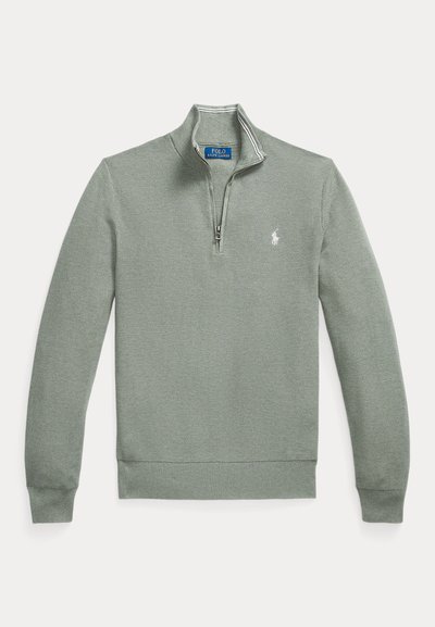 Hellgrauer Pullover mit Viertel-Reißverschluss, langen Ärmeln, gerippten Bündchen und Saum sowie einem kleinen weißen bestickten Polo Ralph Lauren Logo auf der Brust.