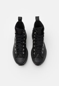 Converse RUN STAR HIKE UNISEX - Sapatilhas de cano alto - black