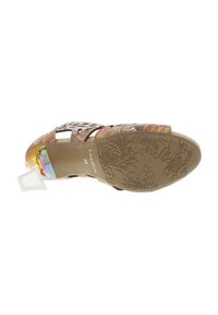 Sandale à lanières en matériau à motifs multicolores, avec un talon transparent et une semelle brune texturée ornée de motifs floraux. Taille 38.